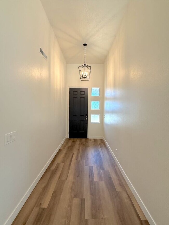 Photo - 3 bed, 2 bath home with 2 car garage