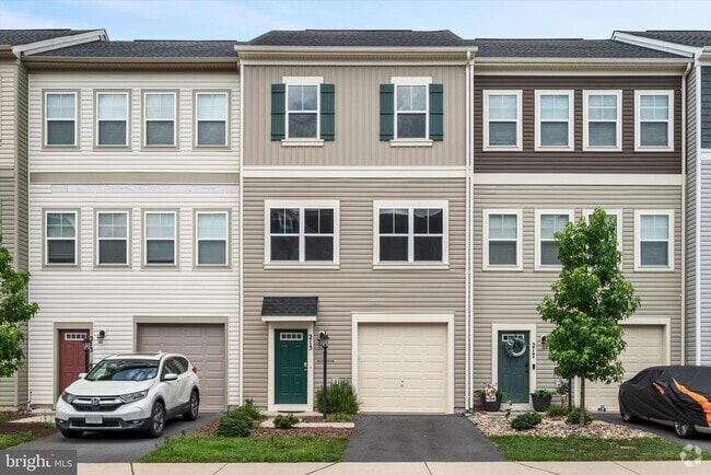 Building Photo - 215 Crofton Ct Rental