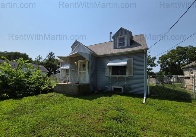 Photo - 137 Hope Ave