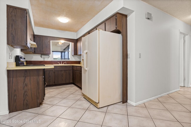 Photo - 1569 Richards Dr NE