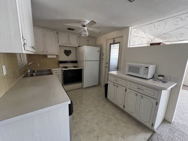 Photo - 10802 Laburnum Dr