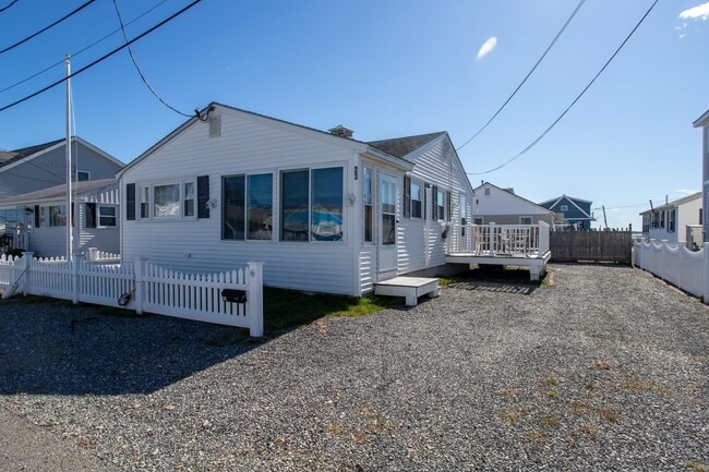 23 Diane Ln
