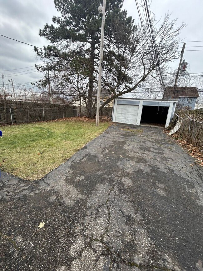 Photo - 4067 E 143rd St Unidad DN