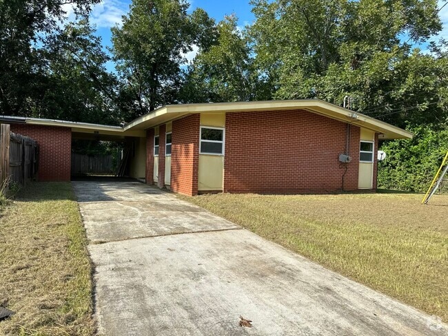 Building Photo - Nice home move in ready!
