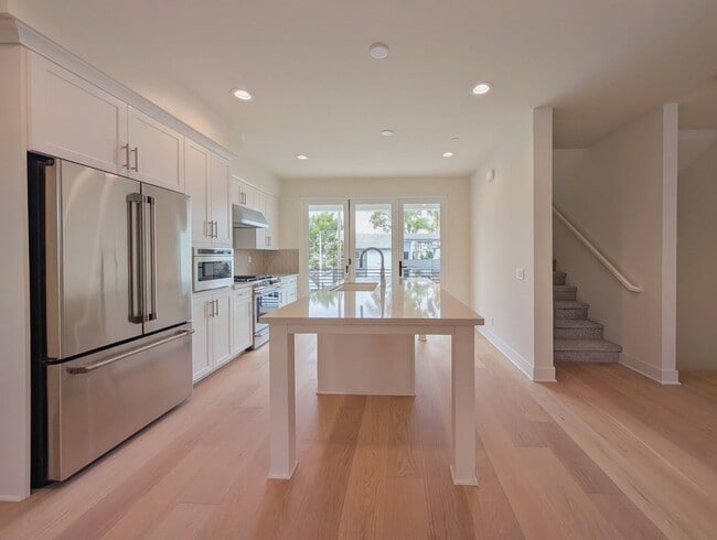 Photo - Modern coastal living on Main Street, Huntington Beach!