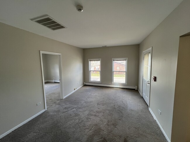 301 W Main St