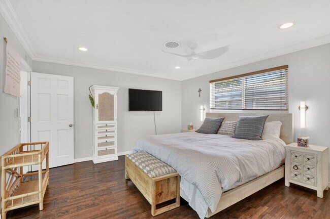 Photo - 424 SW 7th Way