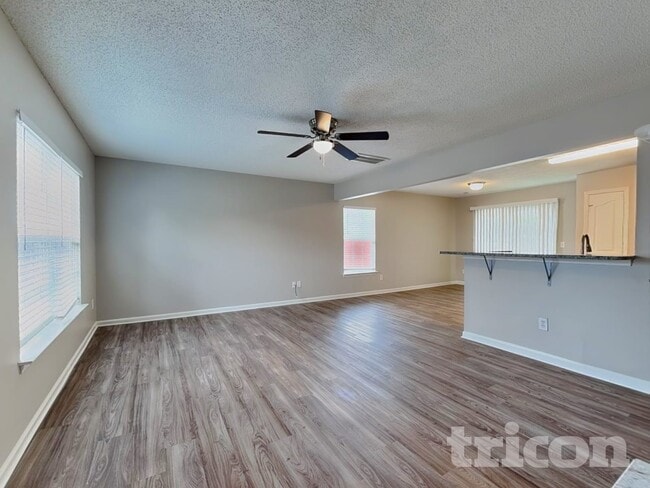 Photo - 4610 Sedgelane Dr