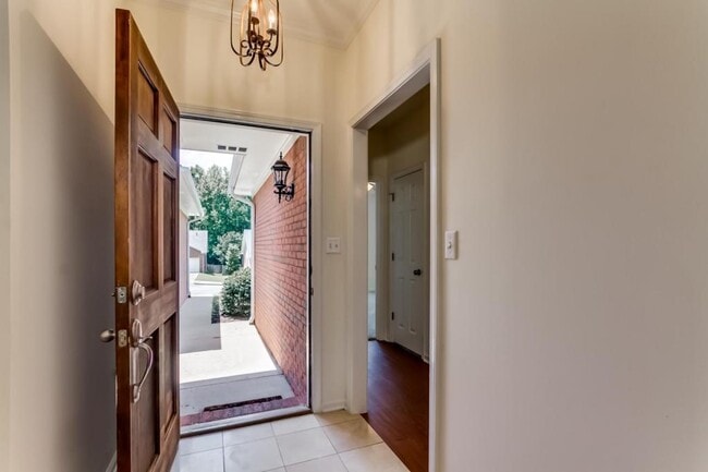 Photo - 2142 Fox Ridge Rd