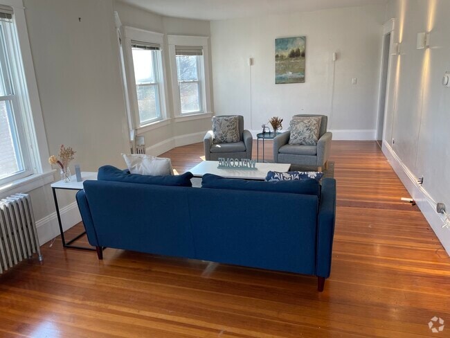 Building Photo - 85 Larch St Rental