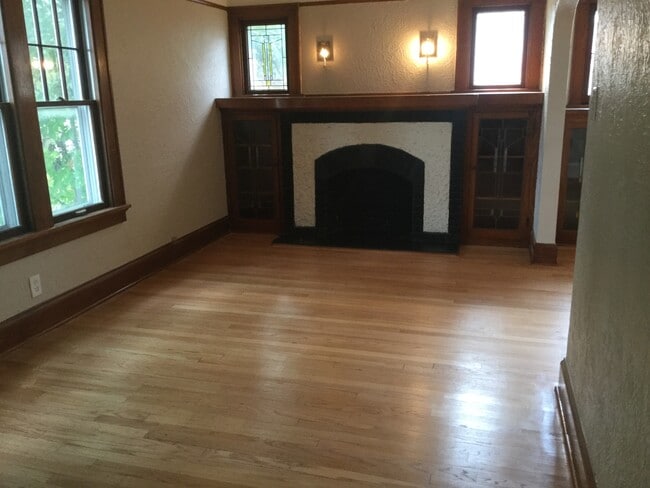 Photo - 3635 N 37th St Unit Upper