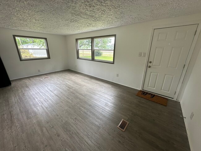 Photo - 1865 Haddock Rd