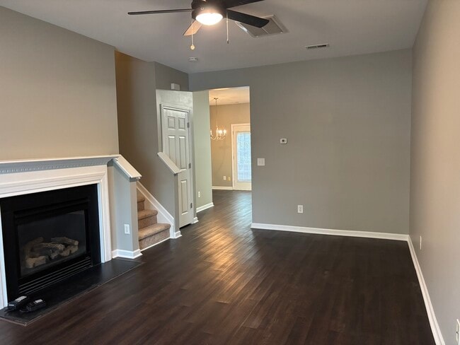 Photo - 18 Sharpstone Ln