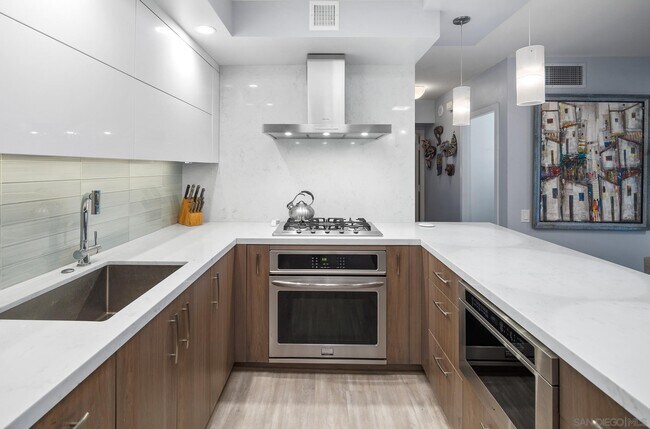 Photo - 500 W Harbor Dr Unidad 713