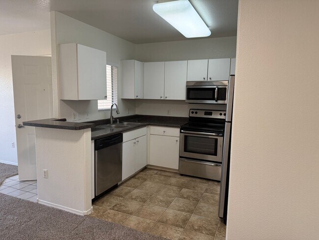 Photo - Downtown Gilbert- 1 bedroom condo $500.00 off 1st month rent!