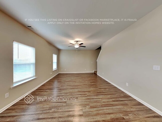 Photo - 469 Samara Ct