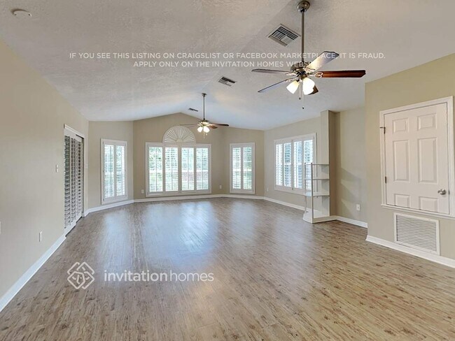 Photo - 228 Churchill Dr