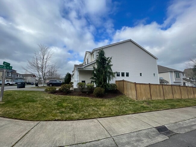 Photo - Lovely South Hill Home!