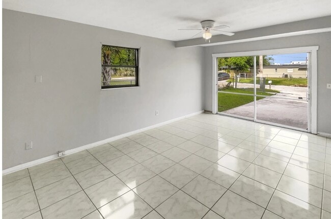 216 Blairmore Blvd