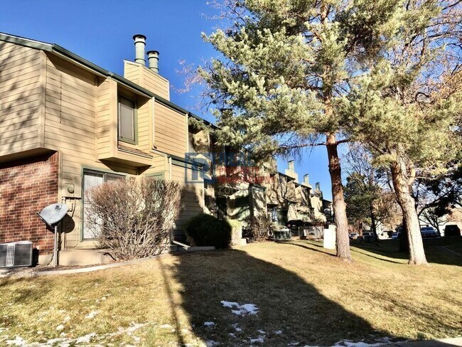 Building Photo - 3556 S Depew St Rental