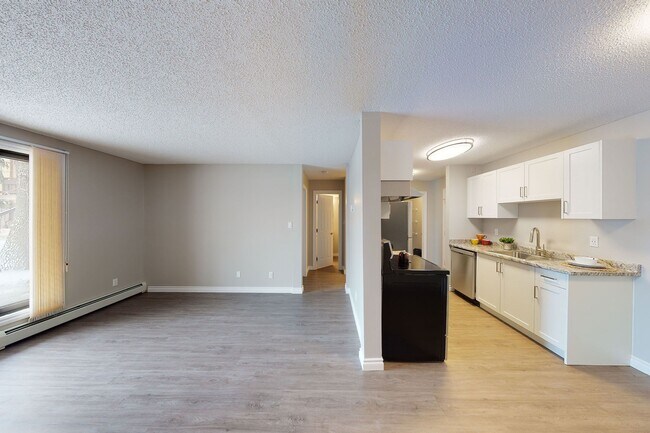 Photo - Wyndham Crossing