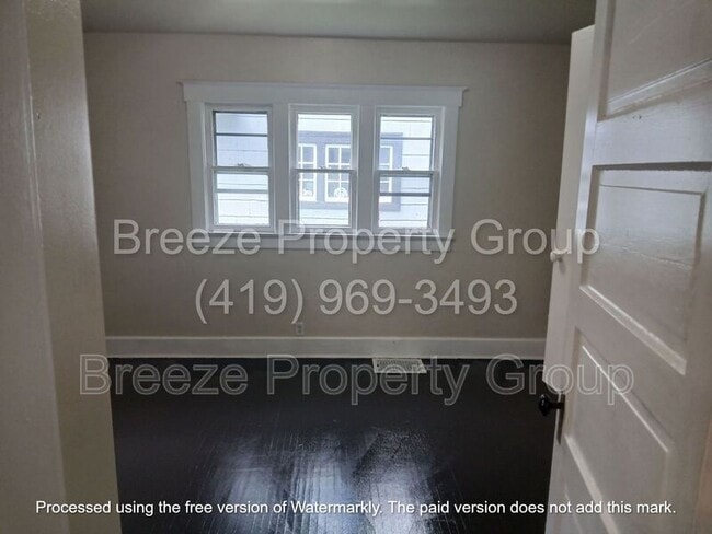 Photo - 621 N Metcalf St
