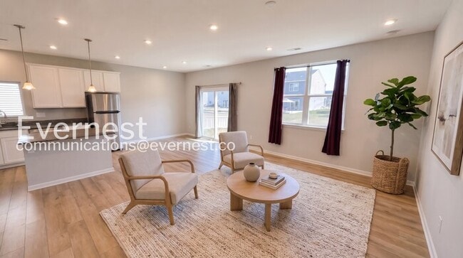 Photo - 89 Hutchison St