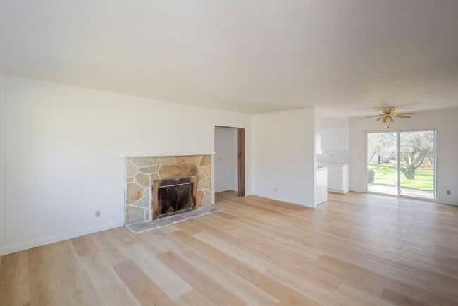 Building Photo - 2545 NW 111th Ave