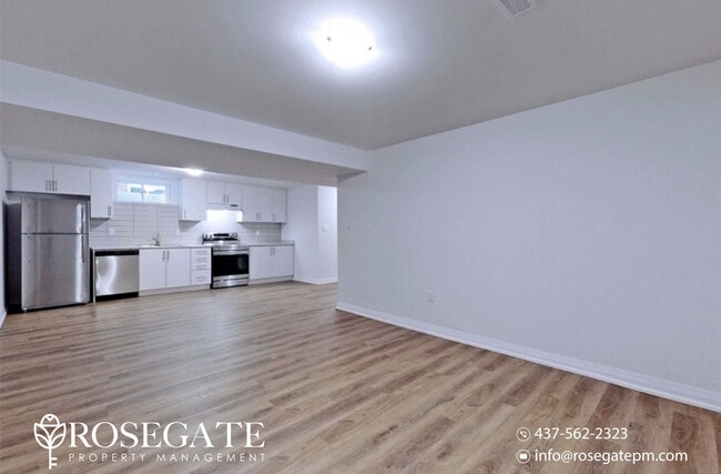Building Photo - All-Inclusive 1-Bedroom Basement Apartment with 2 Parking Spaces – Bradford Unit 2