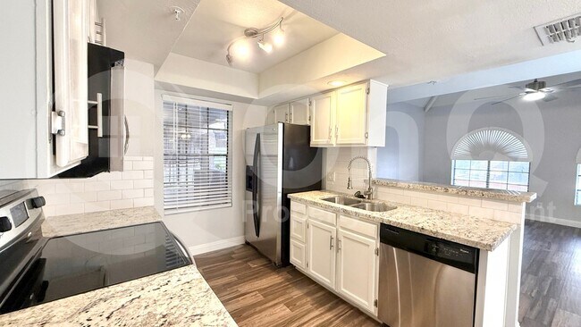 Photo - 1211 N Miller Rd Unidad 149