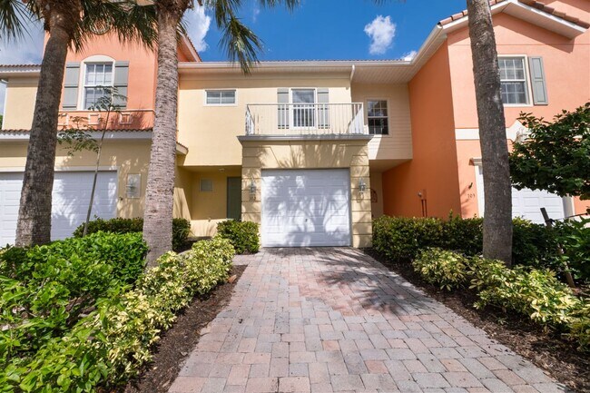 Photo - 16073 Via Solera Cir