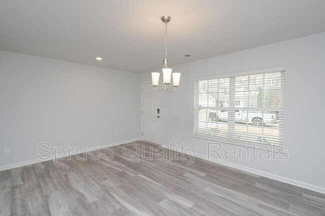 Photo - 1645 Weatherend Dr