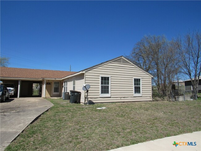 Photo - 1815 Fairview Dr Townhome