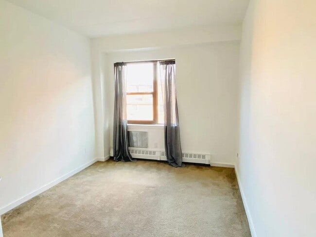 Building Photo - 1509 Bergen St Rental