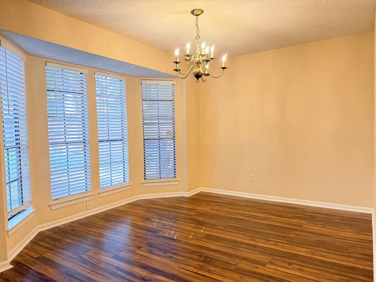 Photo - 16042 Pinyon Creek Dr