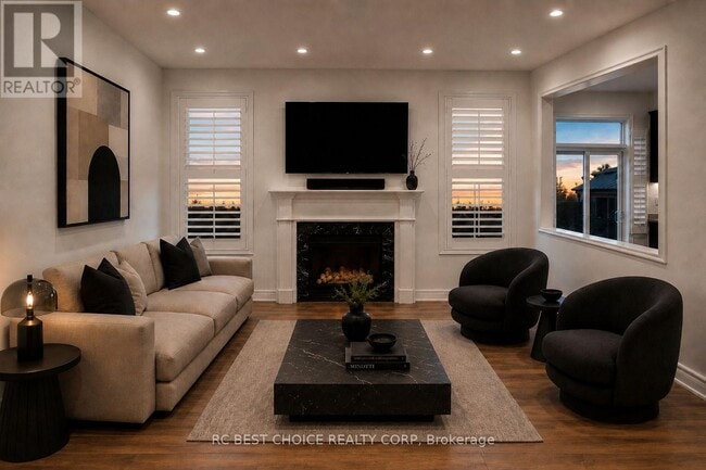 Photo - 23 Durhamview Cres