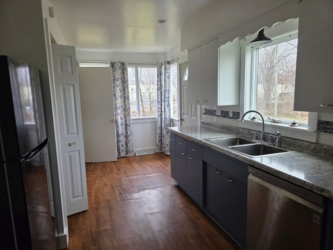 Photo - Spacious 2-Bedroom, 1-Bathroom Home – $1,300/Month | Move-In Special Available
