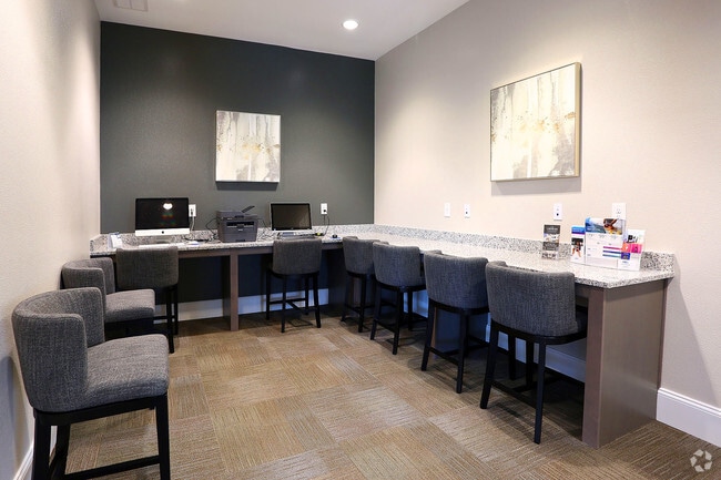 Clubhouse Business Center