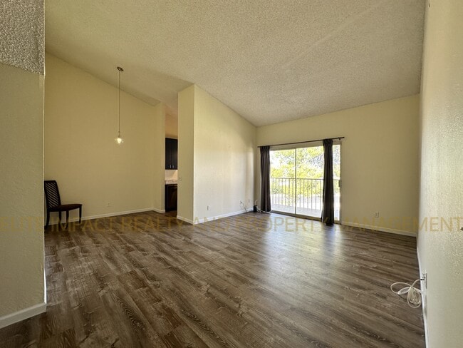 Building Photo - 814 S Langley Ave Rental