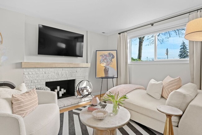 Building Photo - Savvy 1B/1B Unit B I Near Gonzaga/WSU/EWU ... Rental