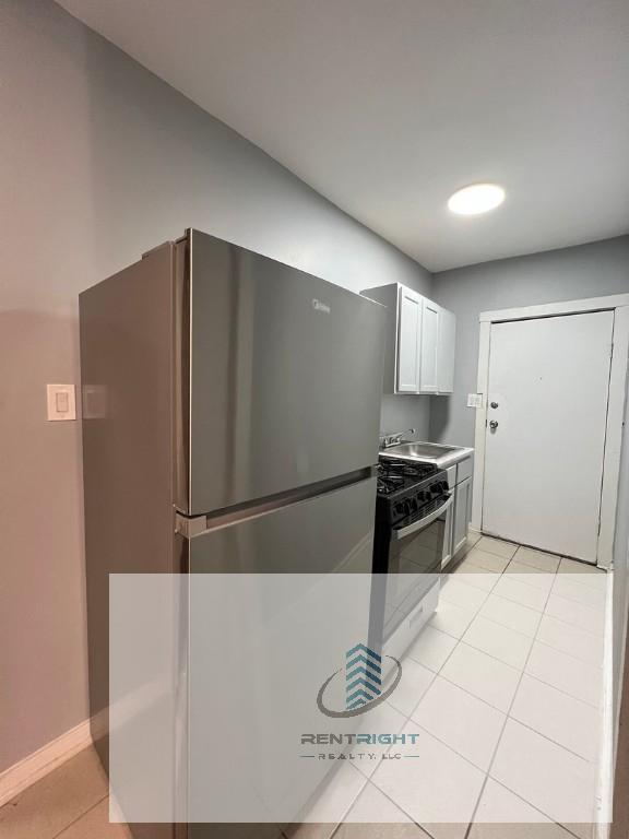 Building Photo - 348 W 74th St Rental