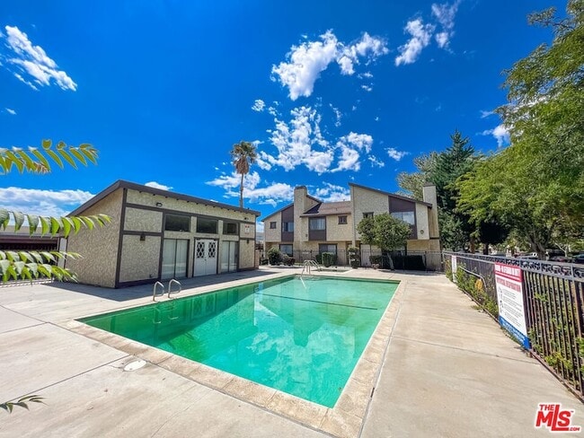 Photo - 1304 W Ave J4 Casa