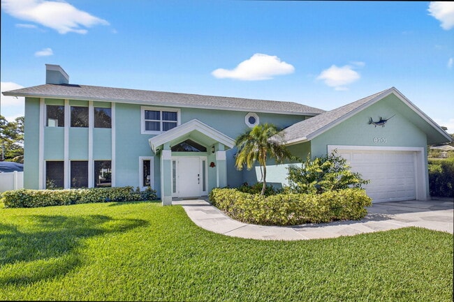 Building Photo - 6701 Hillside Ln