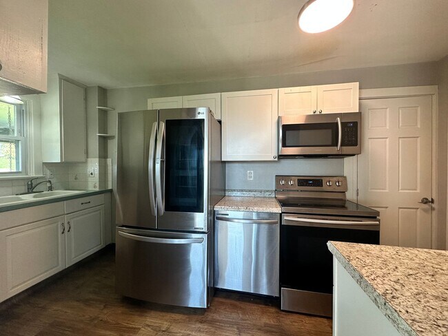 Photo - 445 S Lancaster St Unit Upstairs Left