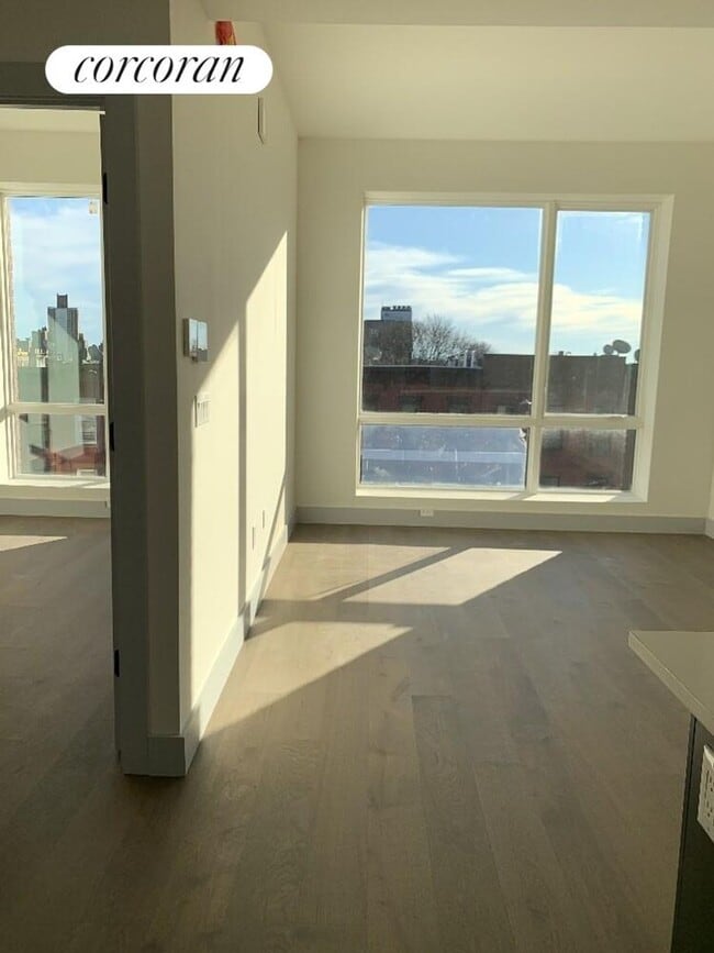 Building Photo - 1325 Herkimer St Rental