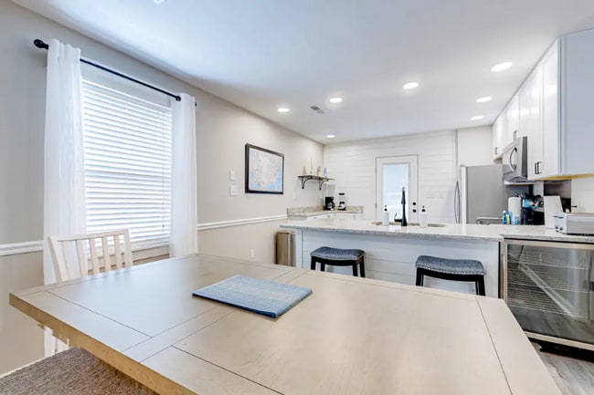 Photo - 318 31st Ave N