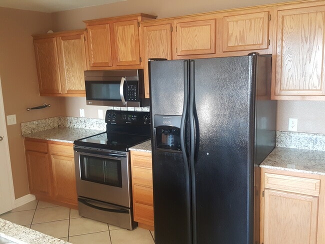 Photo - 4702 Southwest Golden Eagle Avenue