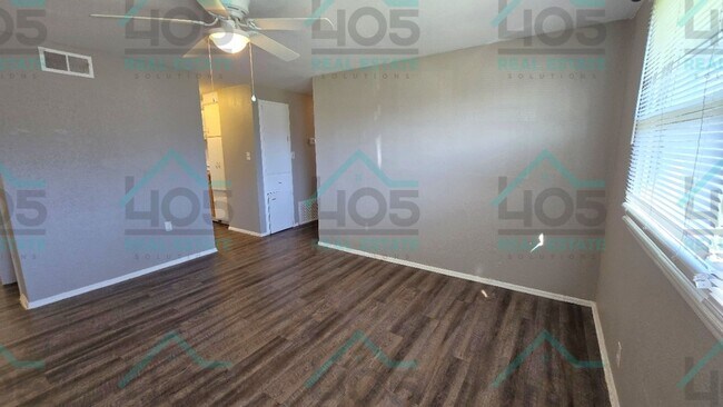 Photo - 3 Bedroom in MWC!