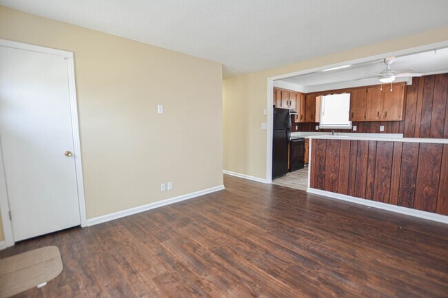 Photo - Pet Friendly Three Bedroom!