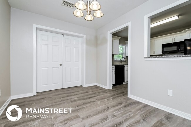 Photo - 1540 Huntington St